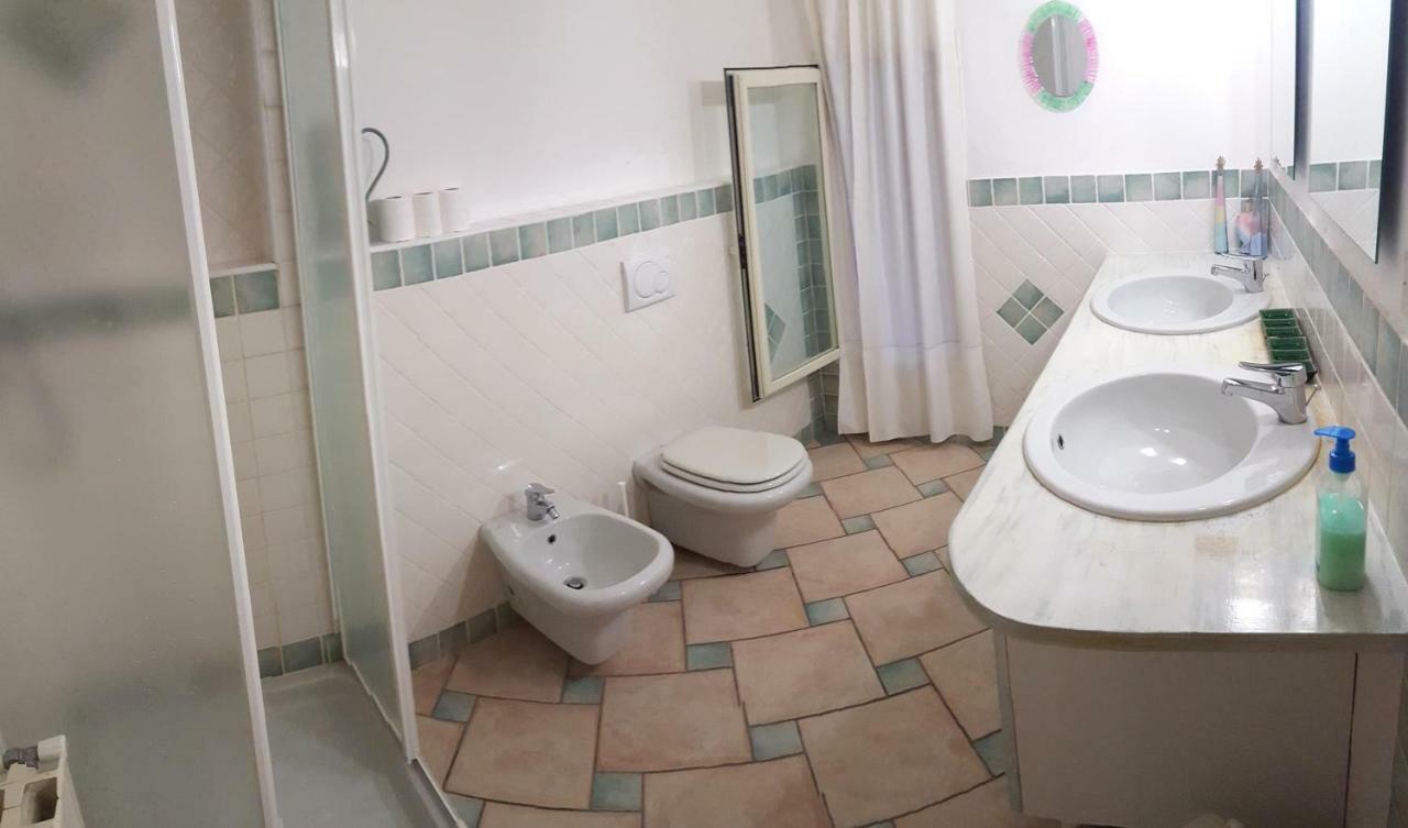 Apartamento Taverna Derosas Golfo Aranci Exterior foto